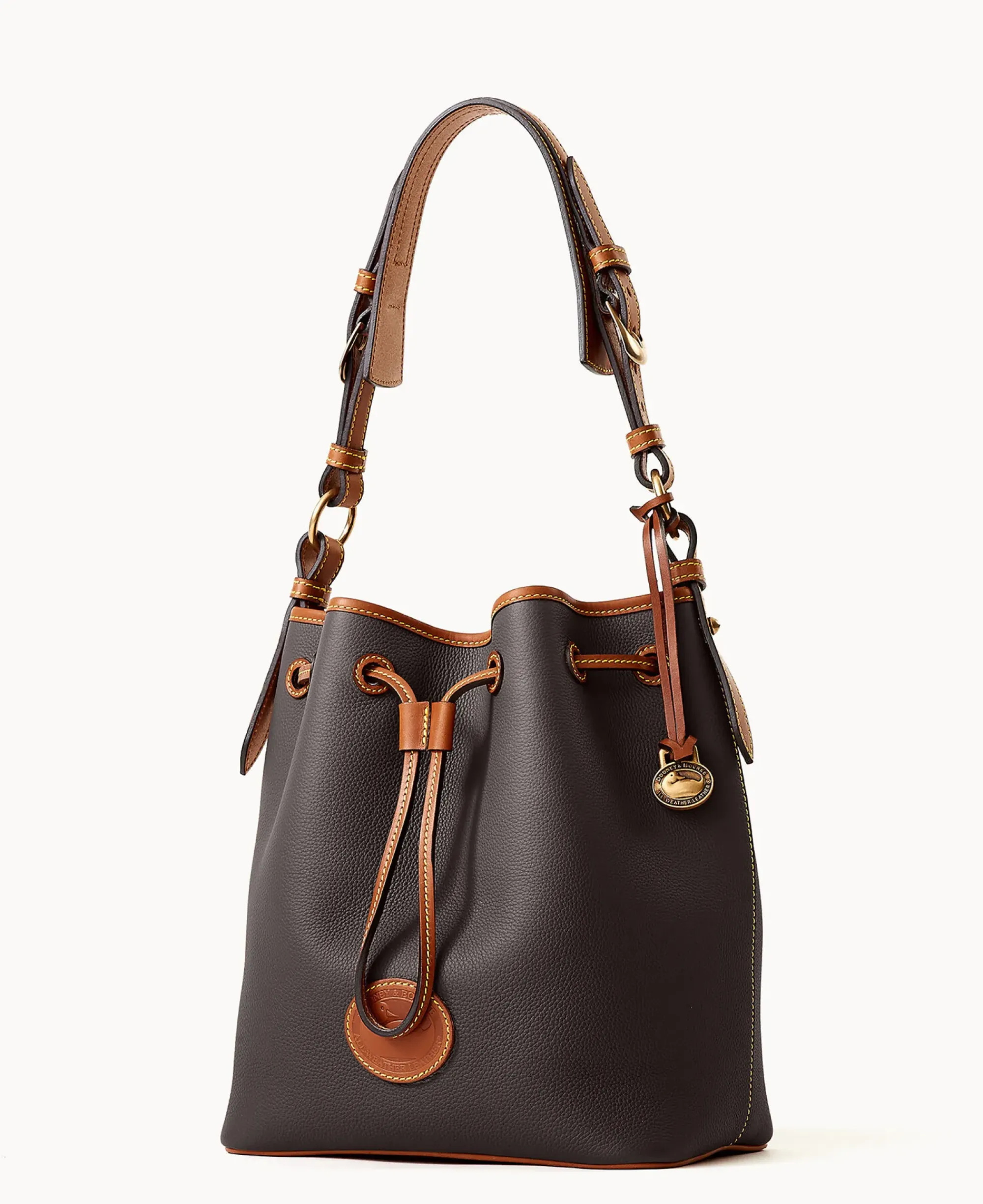 Dooney & Bourke Ready For the Getaway|Pebbled Leather<All Weather Leather 3.0 Drawstring 25 Black
