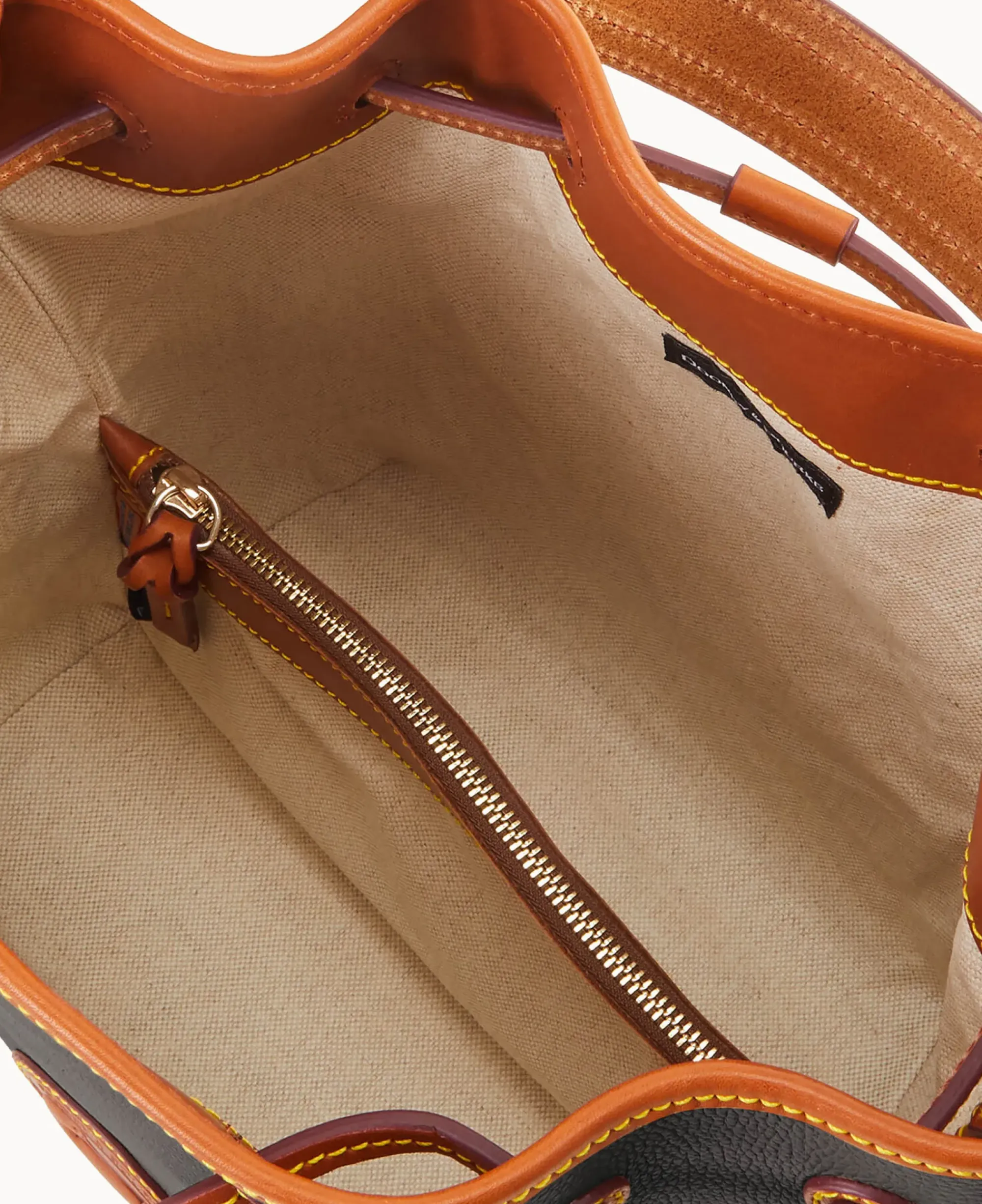 Dooney & Bourke Ready For the Getaway|Pebbled Leather<All Weather Leather 3.0 Drawstring 25 Black