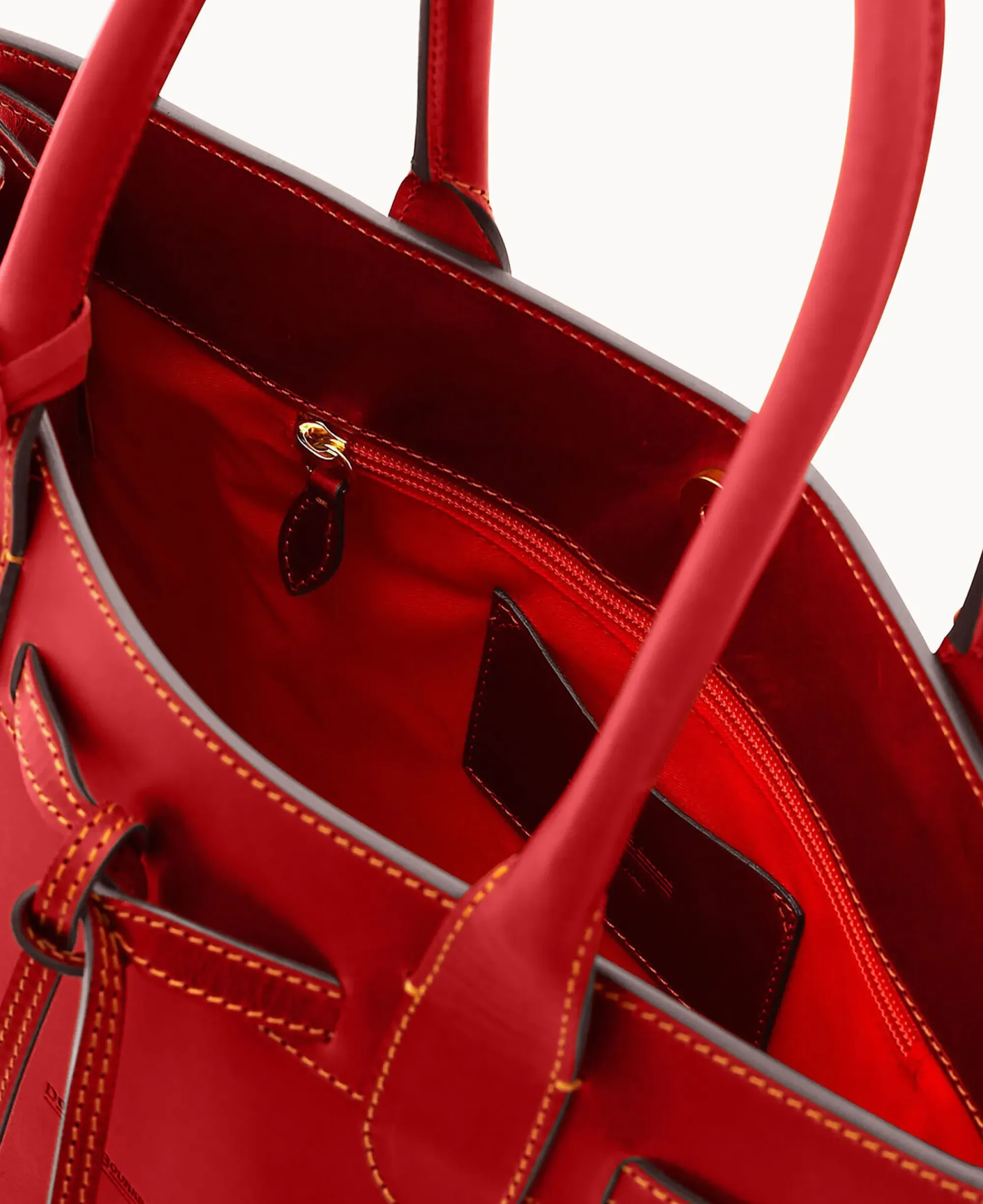 Dooney & Bourke The Alto Collection|Ready For the Getaway<Alto Large Tassel Bag Red