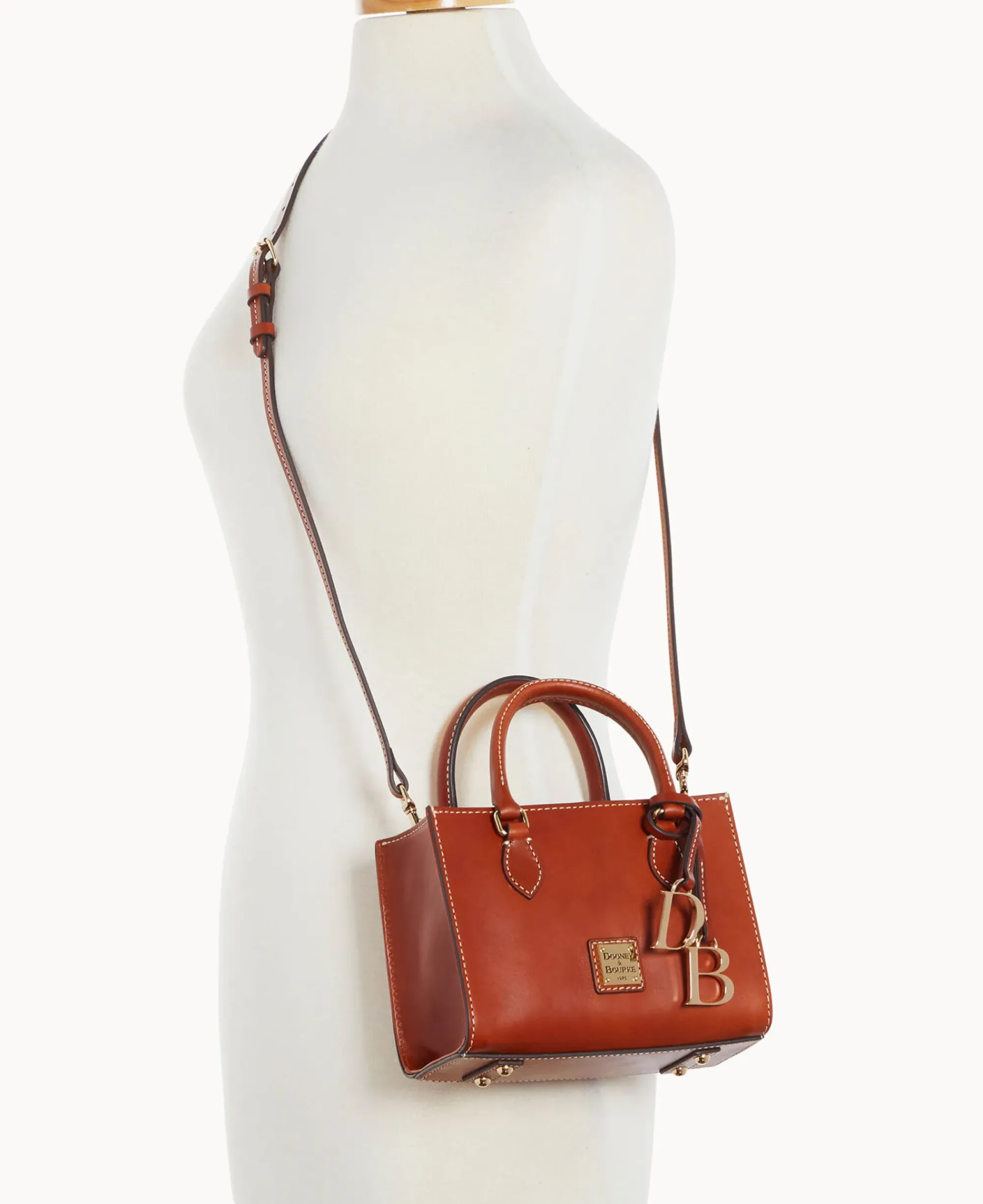 Dooney & Bourke Ready For the Getaway|Smooth Leather<Belmar Janine 20 Tan
