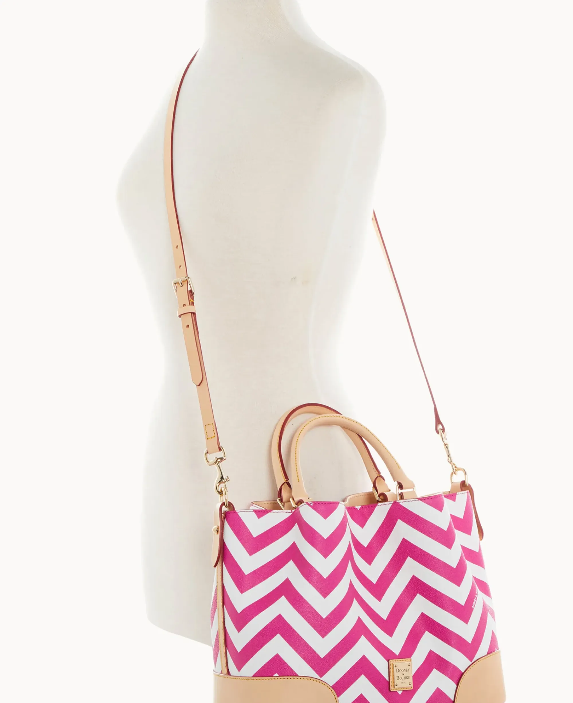 Dooney & Bourke The Chevron Collection|Spring Style<Chevron Brenna Fuchsia