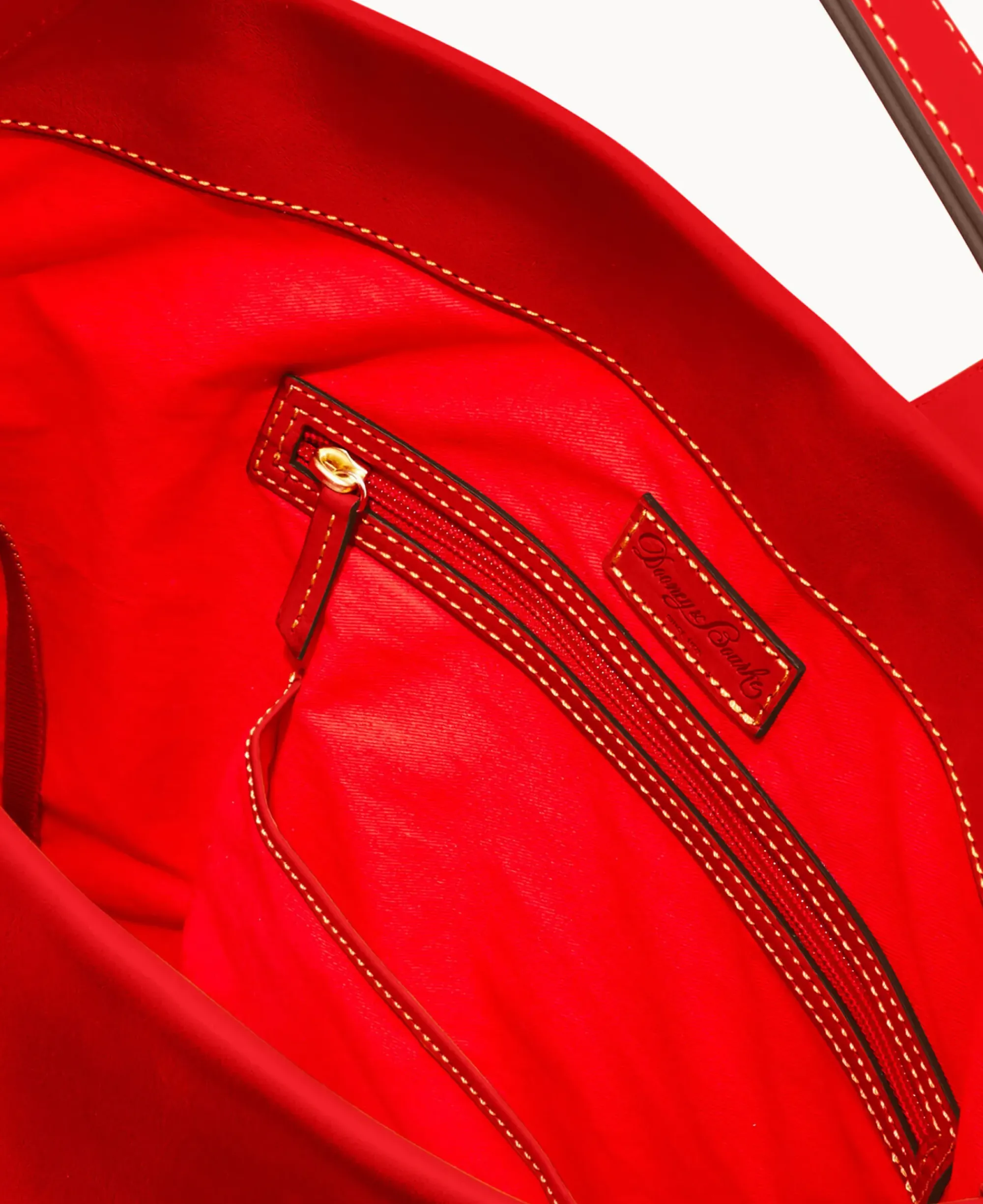 Dooney & Bourke The Florentine Collection|Ready For the Getaway<Florentine Logo Lock Shoulder Bag Red