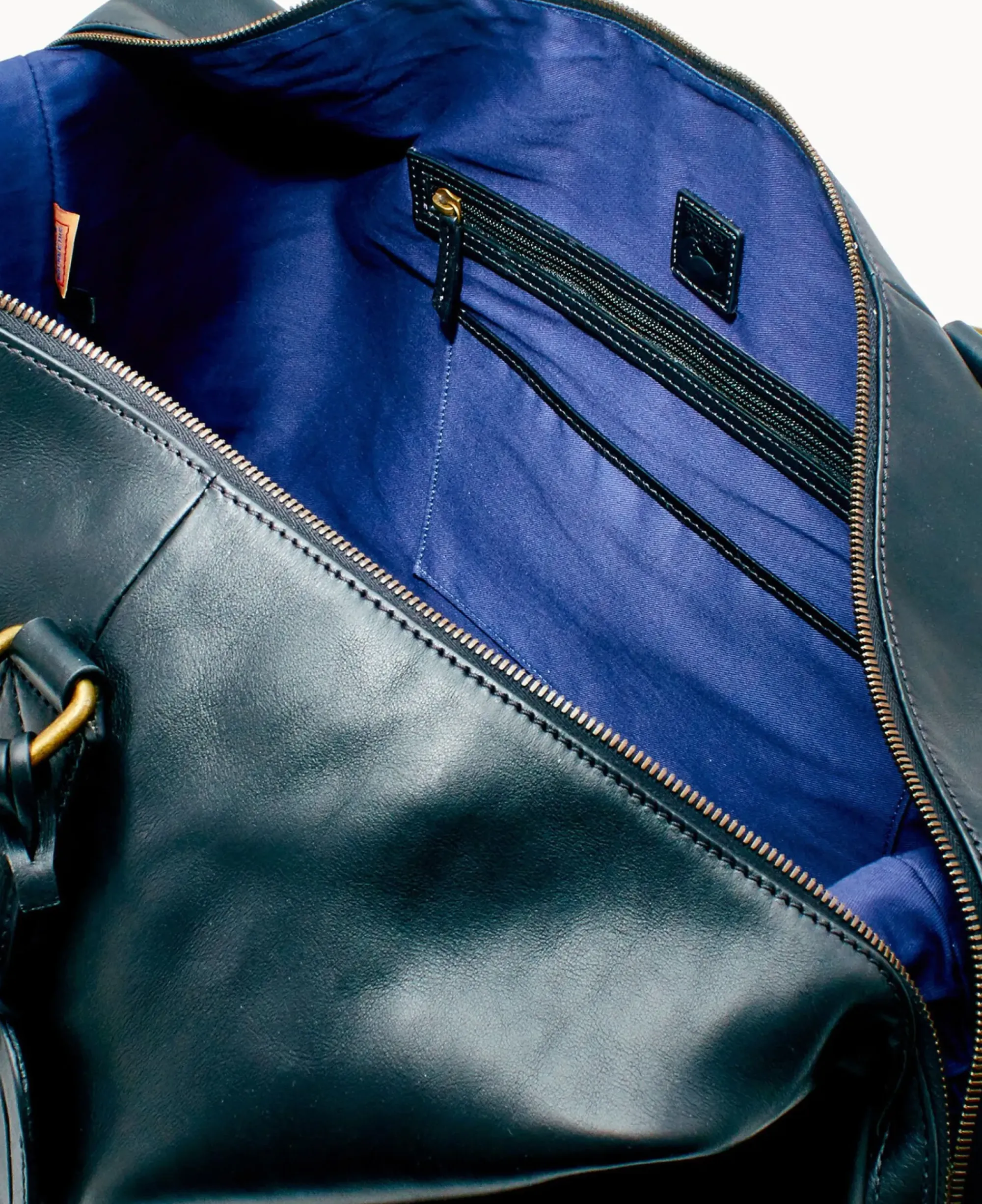 Dooney & Bourke The Florentine Collection|Ready For the Getaway<Florentine Medium Duffle Black