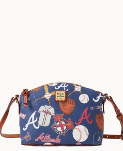 Dooney & Bourke Game Day Ready|Printed Fabric<MLB Suki Crossbody Braves