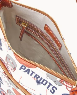 Dooney & Bourke Game Day Ready|Printed Fabric<NFL Crossbody PATRIOTS