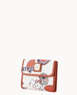Dooney & Bourke Grab and Go|Wallets<NFL Patriots Flap Credit Card Wallet New England Patriots