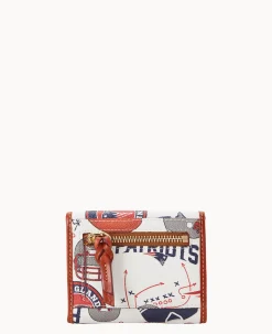 Dooney & Bourke Grab and Go|Wallets<NFL Patriots Flap Credit Card Wallet New England Patriots