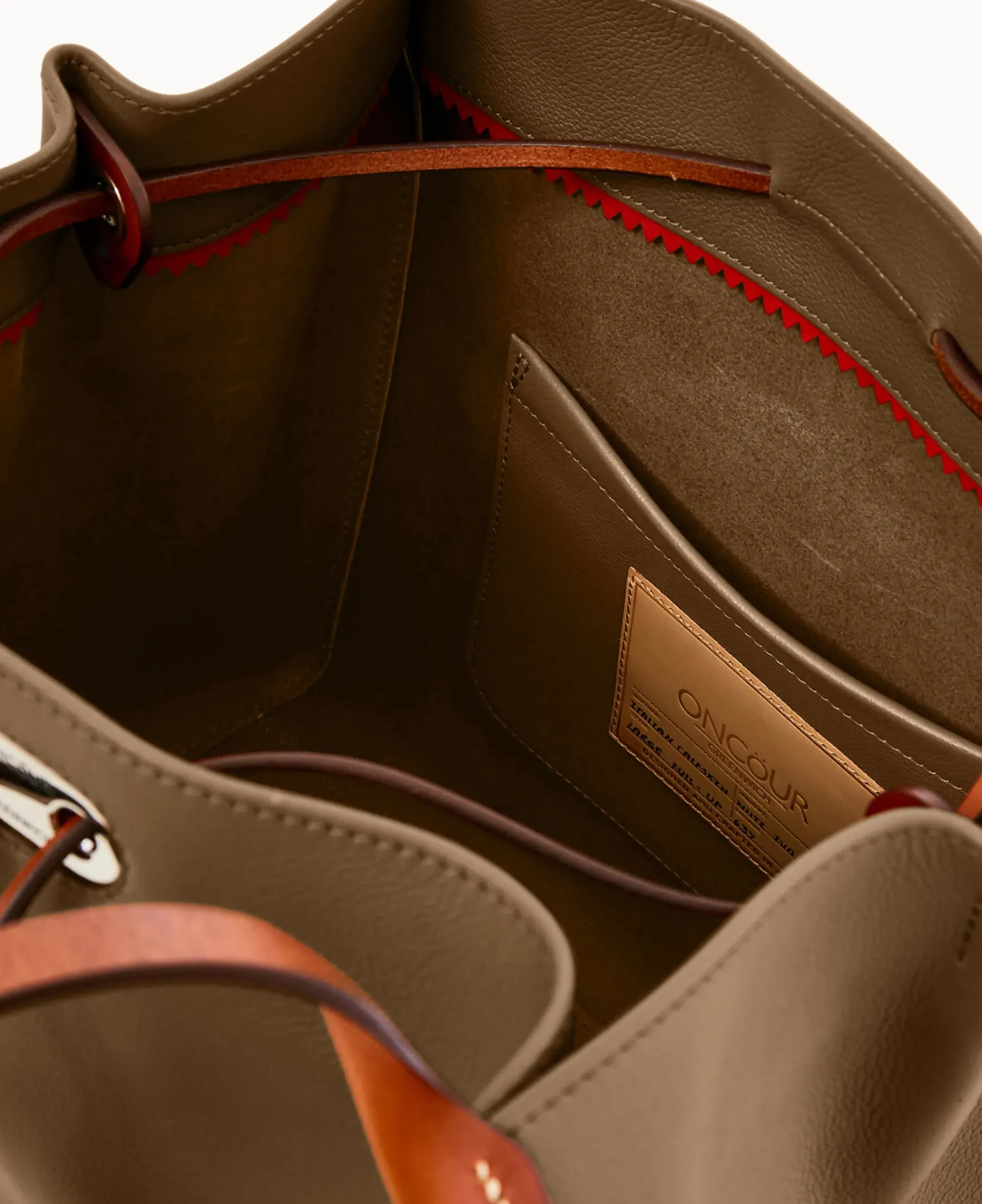 Dooney & Bourke Ready For the Getaway|Textured Leather<Oncour Twist Full Up Two Camel