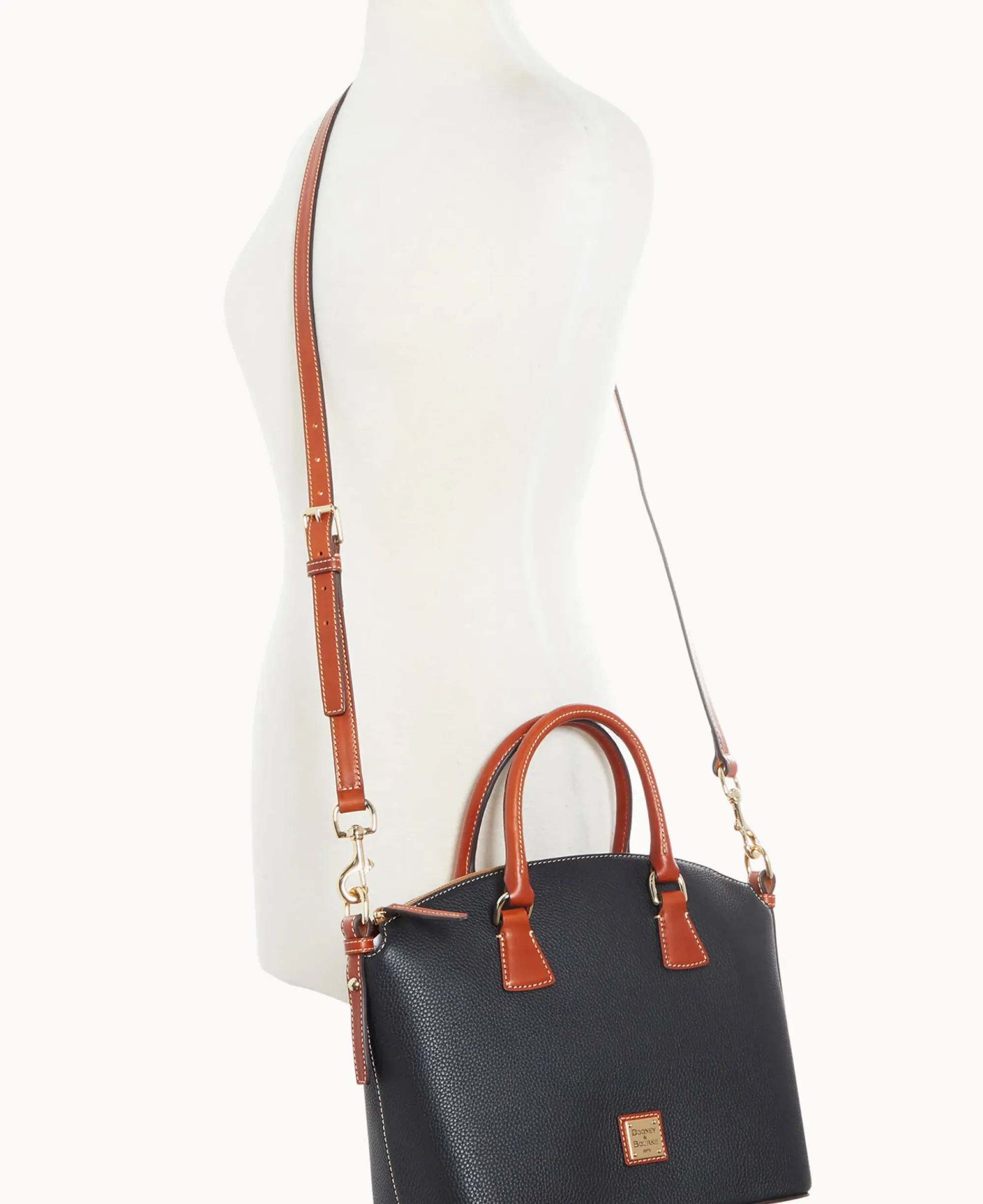 Dooney & Bourke The Pebble Grain Collection|Pebbled Leather<Pebble Grain Domed Satchel Black