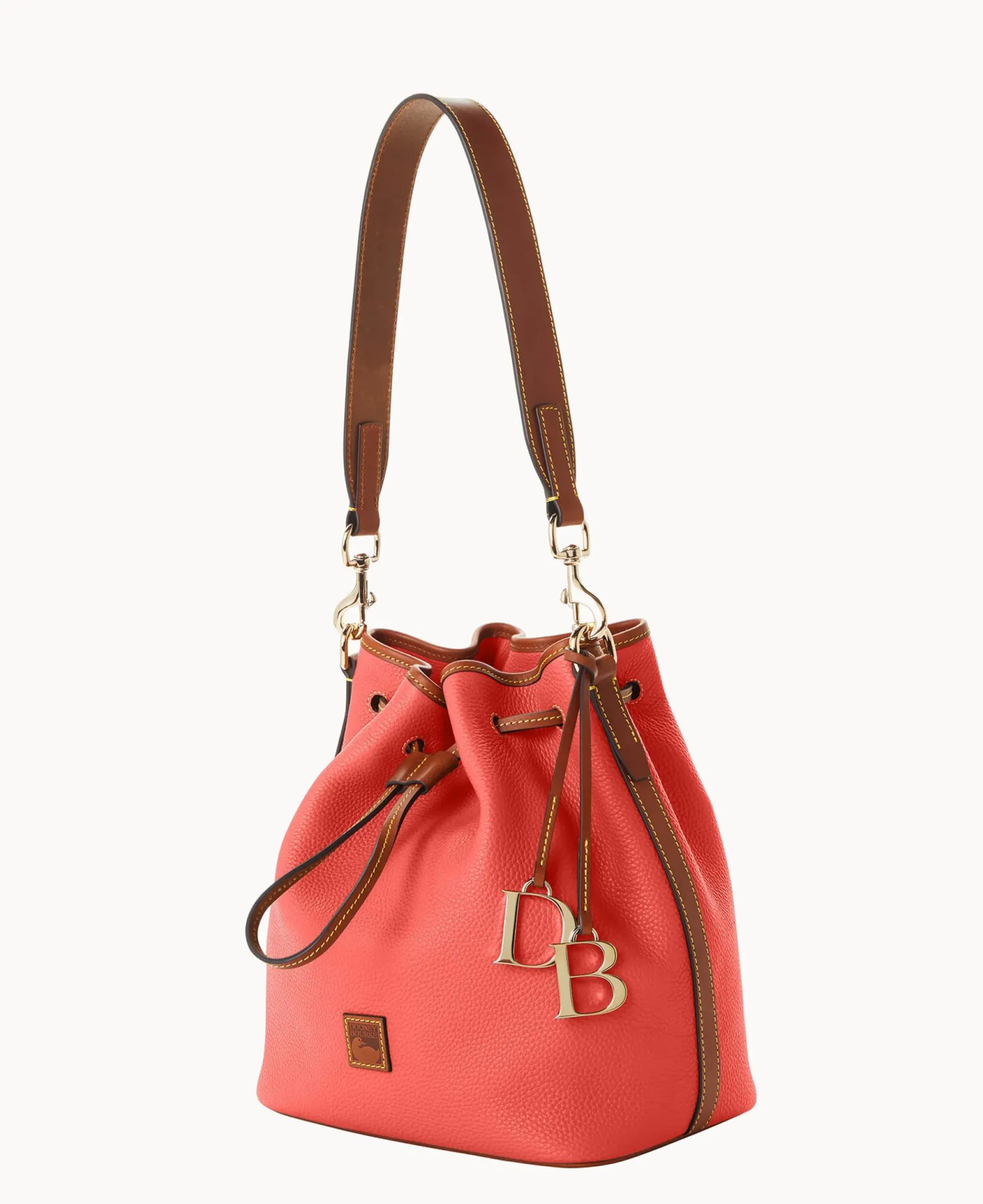 Dooney & Bourke The Pebble Grain Collection|Ready For the Getaway<Pebble Grain Drawstring Geranium