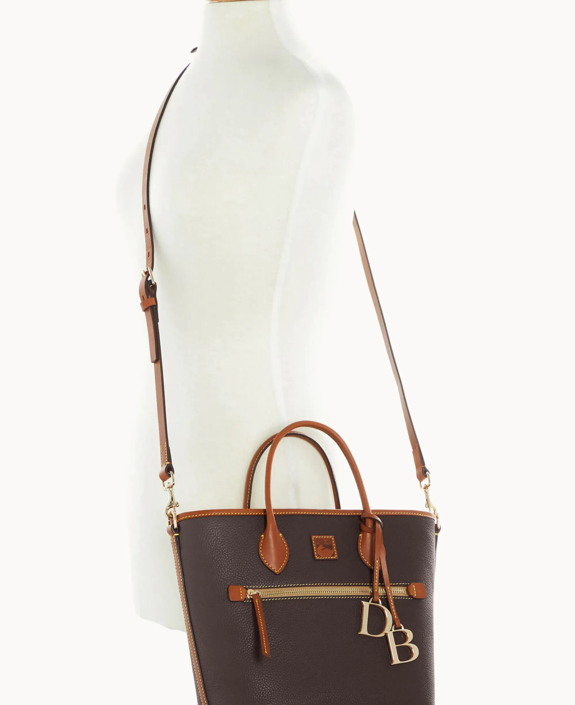 Dooney & Bourke The Pebble Grain Collection|Ready For the Getaway<Pebble Grain Handle Tote Brown Tmoro
