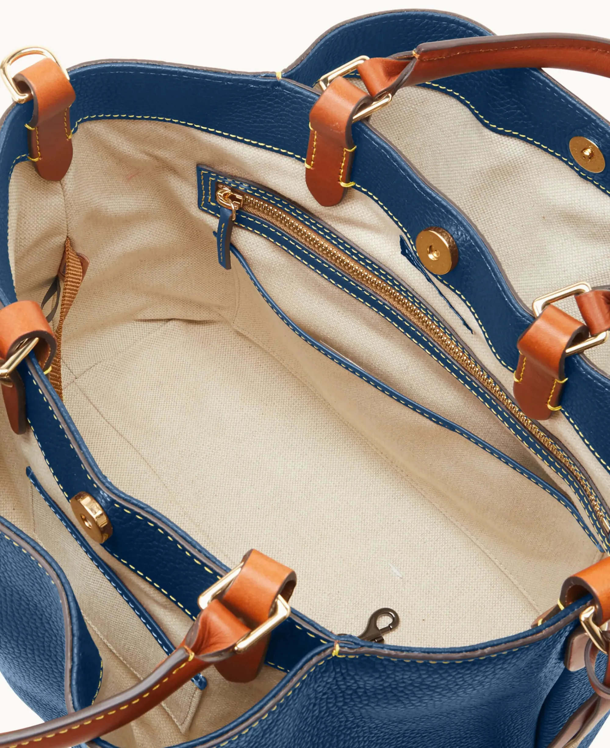 Dooney & Bourke The Pebble Grain Collection|Pebbled Leather<Pebble Grain Large Barlow Jeans