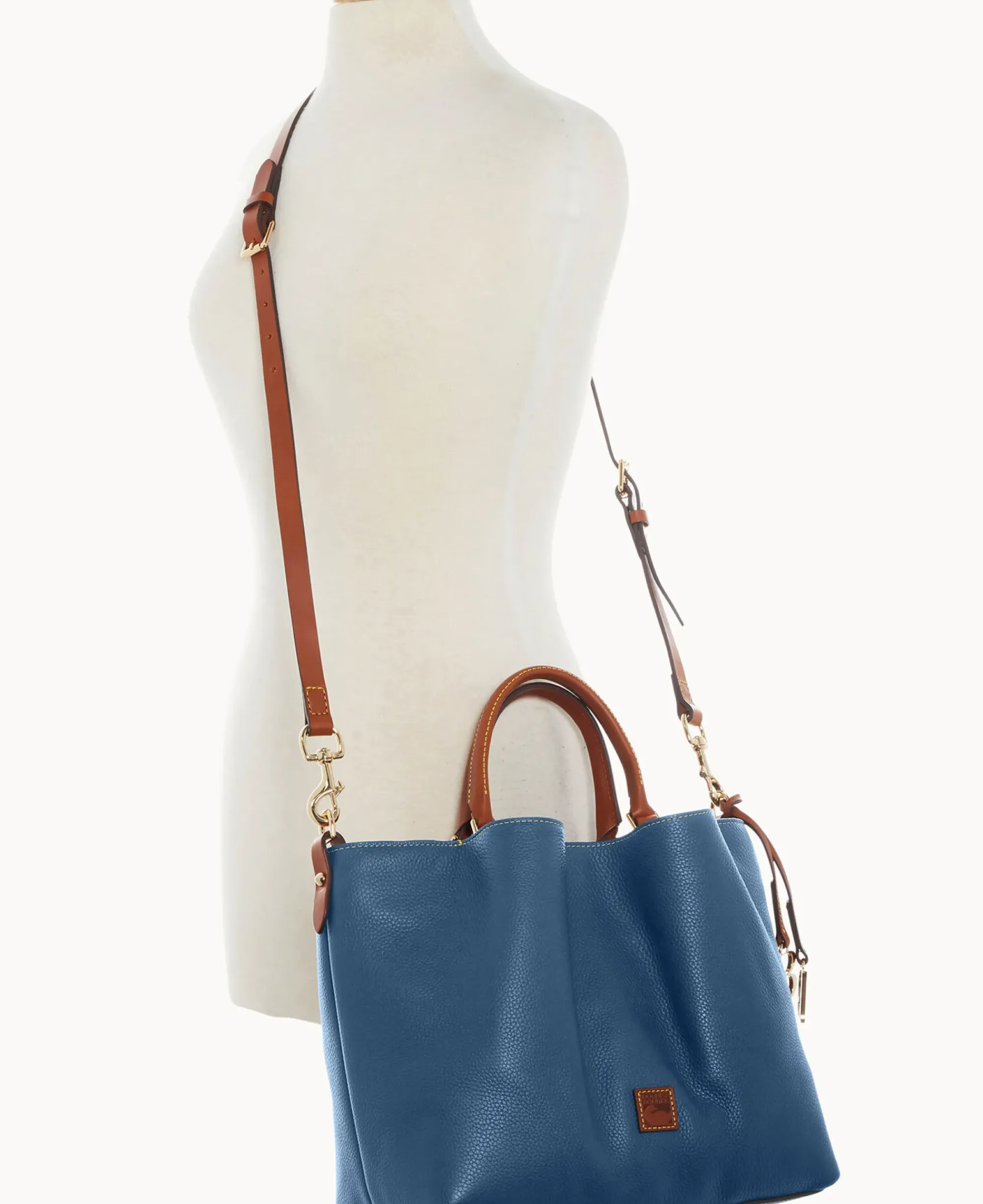 Dooney & Bourke The Pebble Grain Collection|Pebbled Leather<Pebble Grain Large Barlow Jeans
