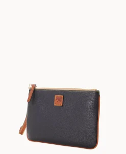 Dooney & Bourke The Pebble Grain Collection|Grab and Go<Pebble Grain Large Wristlet Black