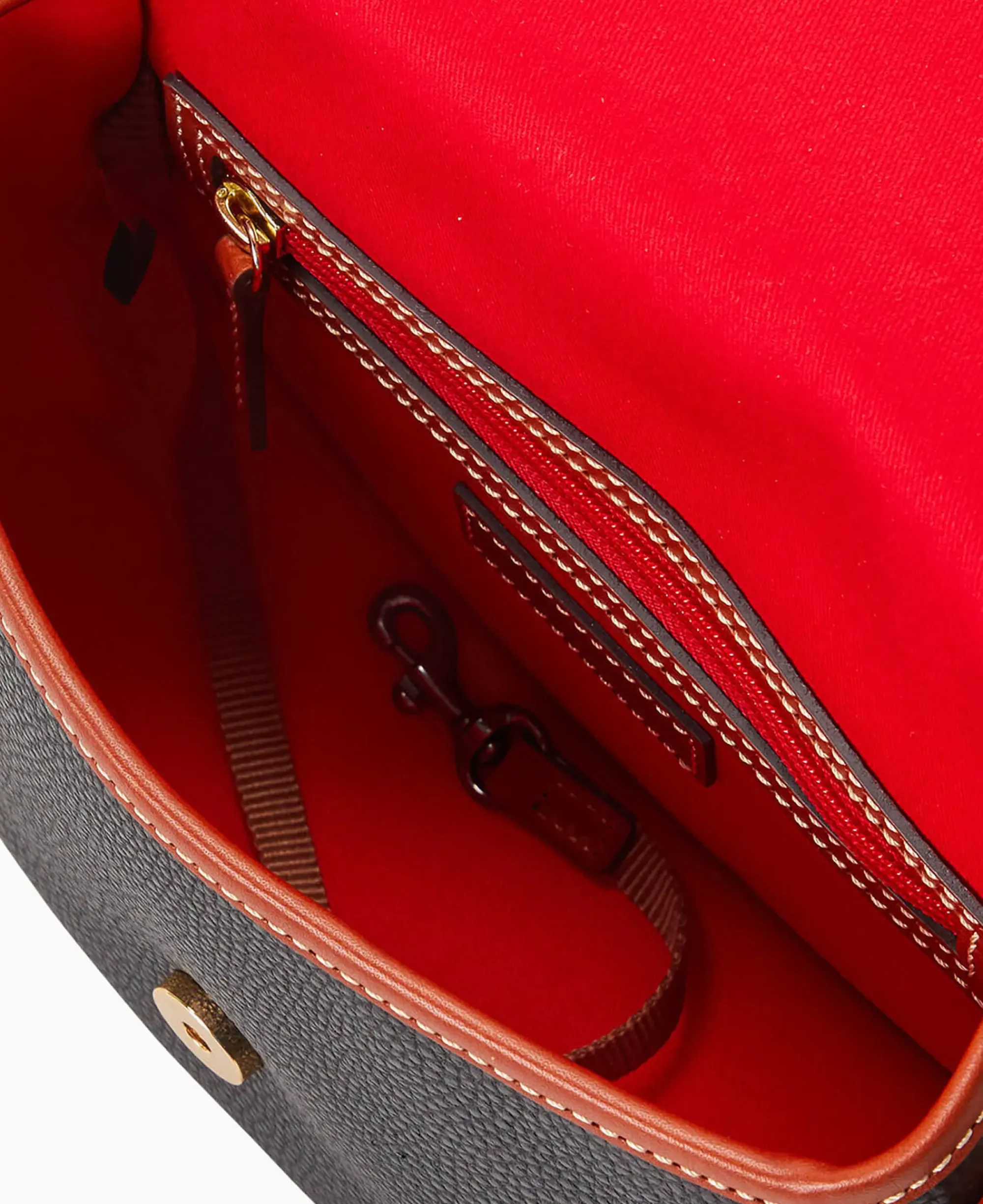 Dooney & Bourke The Pebble Grain Collection|Pebbled Leather<Pebble Grain Saddle Bag Black