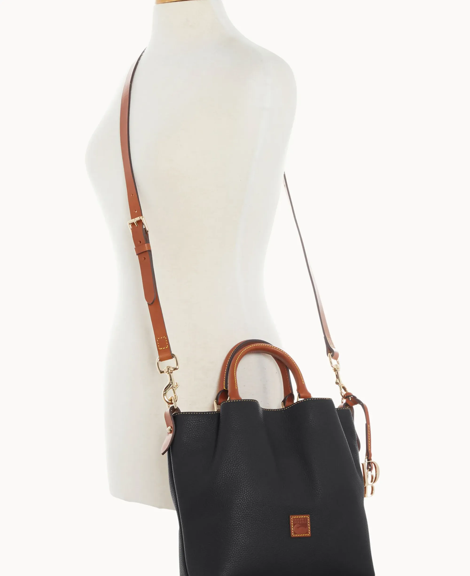 Dooney & Bourke The Pebble Grain Collection|Pebbled Leather<Pebble Grain Small Barlow Black