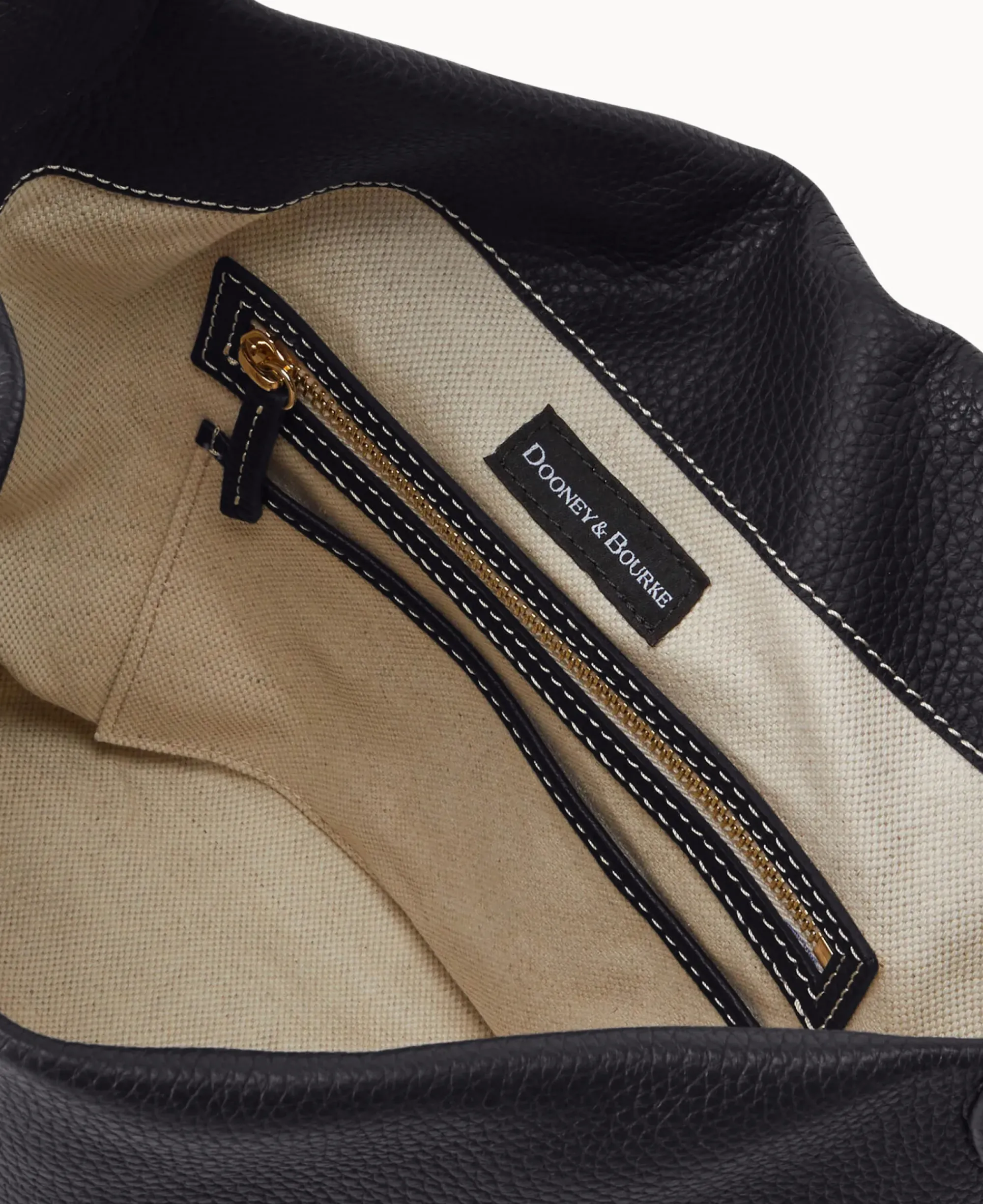 Dooney & Bourke The Pebble Grain Collection|Ready For the Getaway<Pebble Grain Small Logo Lock Sac Black