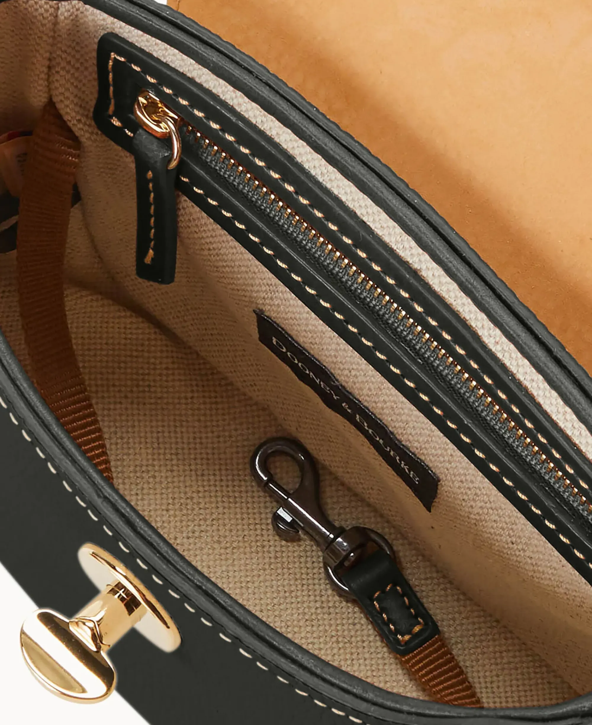Dooney & Bourke Pebbled Leather|Mini Bags<Pebble Turnlock Flap Saddle Black