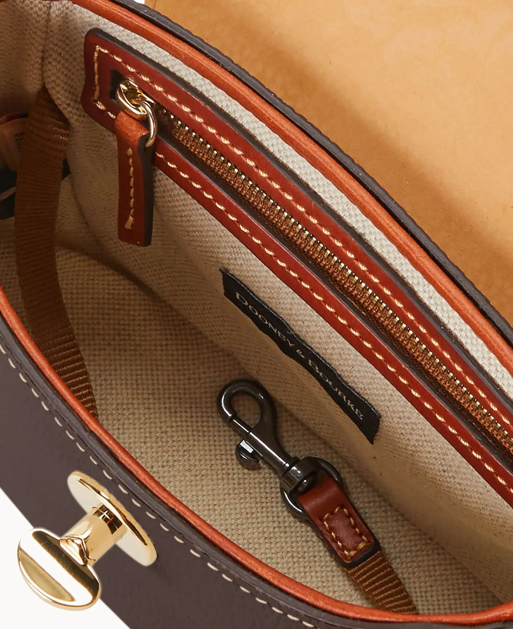 Dooney & Bourke The Pebble Turnlock Collection|Pebbled Leather<Pebble Turnlock Flap Saddle Brown Tmoro