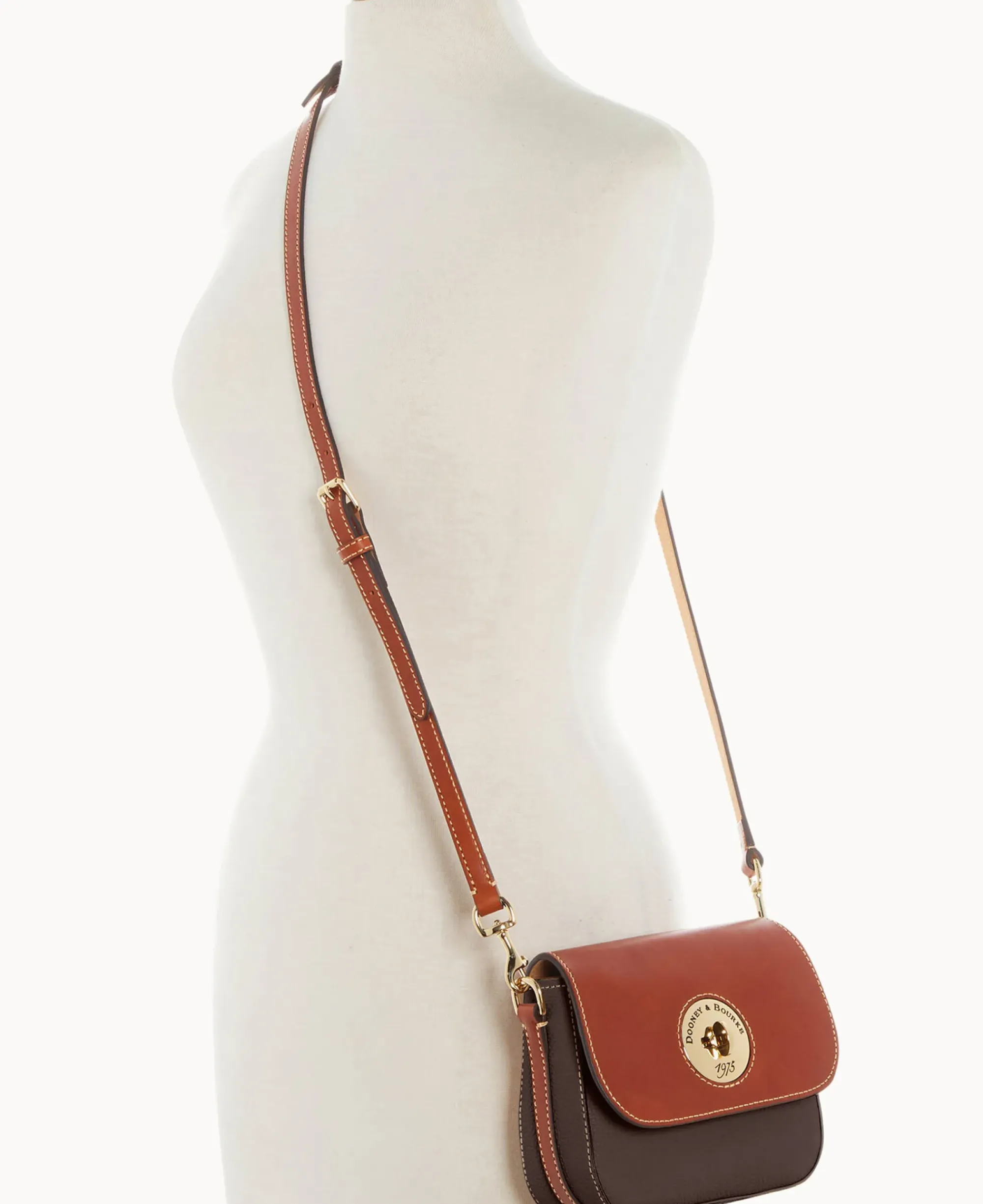 Dooney & Bourke The Pebble Turnlock Collection|Pebbled Leather<Pebble Turnlock Flap Saddle Brown Tmoro