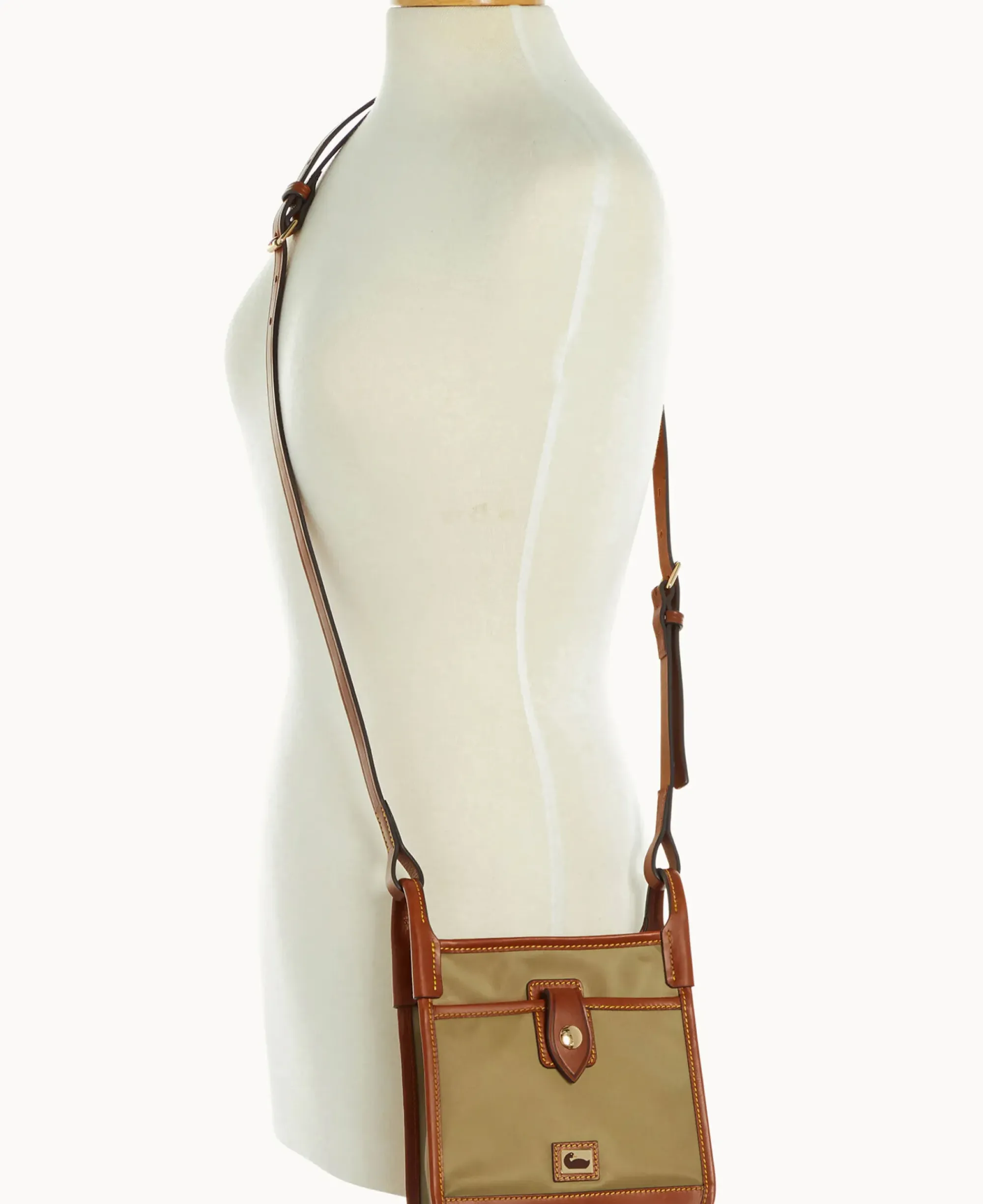 Dooney & Bourke The Wayfarer Collection|Nylon<Wayfarer Letter Carrier Taupe