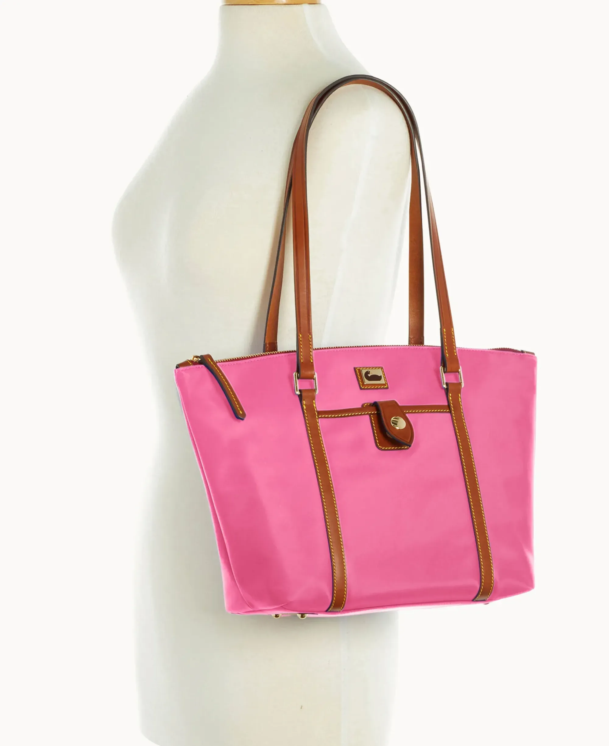 Dooney & Bourke The Wayfarer Collection|Ready For the Getaway<Wayfarer Zip Tote Pink