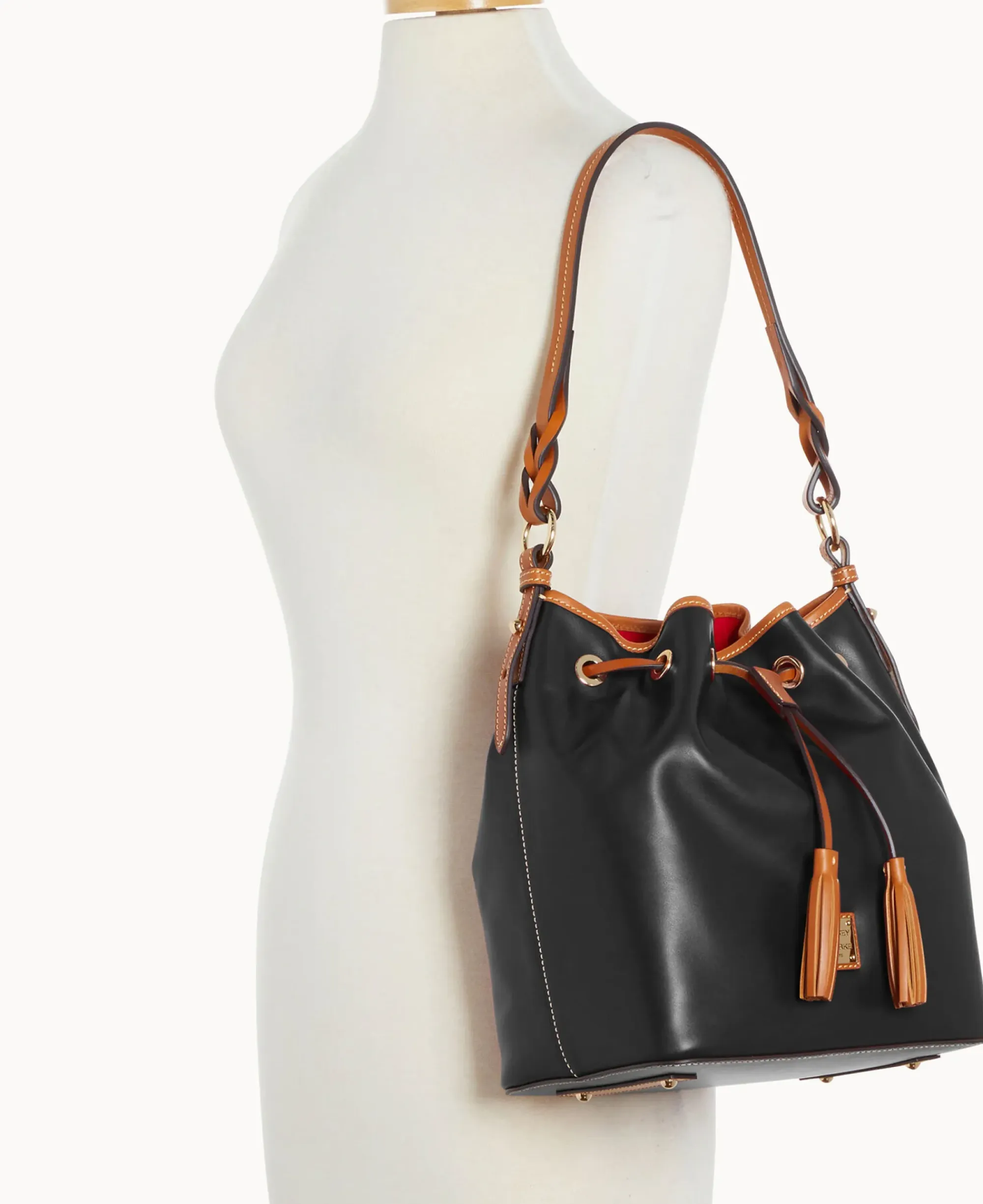 Dooney & Bourke Ready For the Getaway|Smooth Leather<Wexford Leather Tasha Drawstring Black